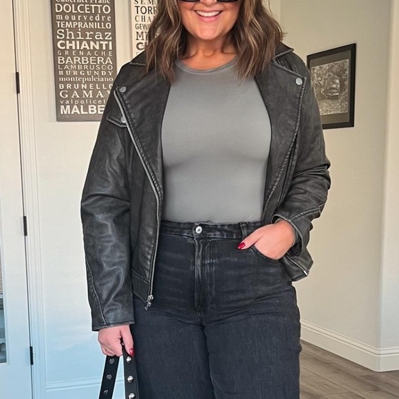 SOLD OUT - Picture 4 of 6